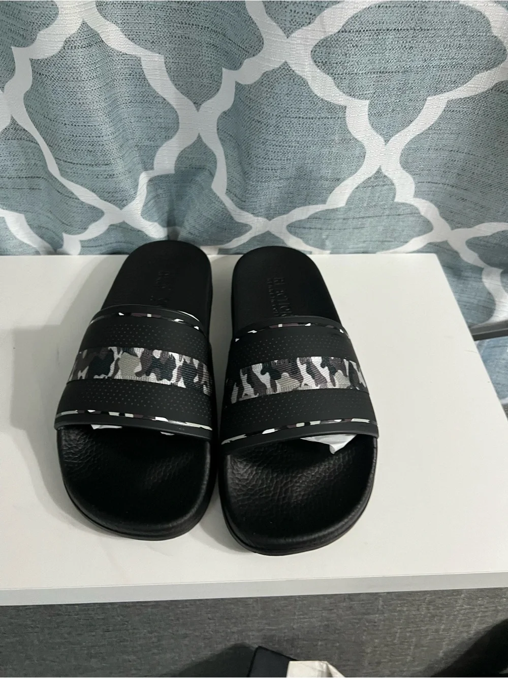 Kenneth Cole Black and Gray Camo Slide Sandals